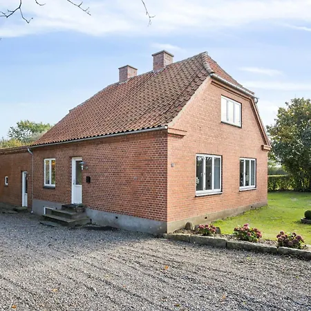 Alojamento de Turismo Rural Renovated In Rural Idyll Close To The Haderslev