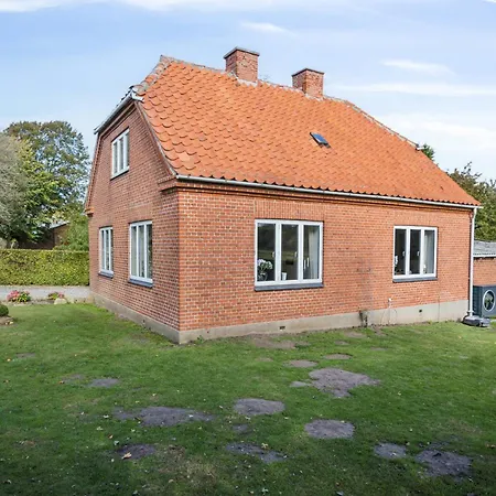 Alojamento de Turismo Rural Renovated In Rural Idyll Close To The *